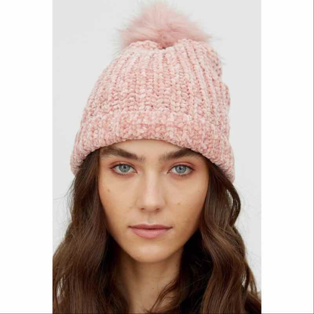 Chenille ribbed faux fur pompom beanie